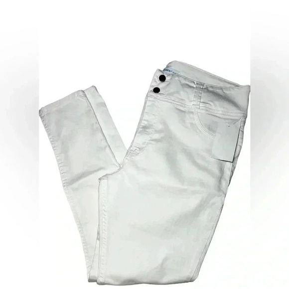 NWT Weekend Andrea Jovine Size 15 Womens Ankle Jeans White Stretch Mid Rise - Picture 1 of 5